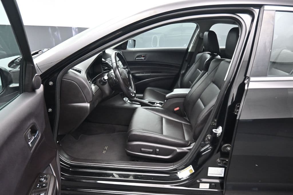 2018 Acura ILX Base, photo 11 of 57