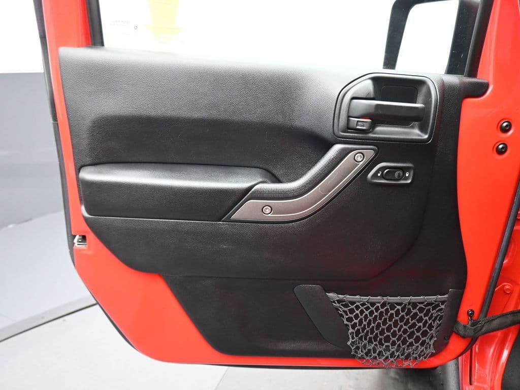 2017 Jeep Wrangler Unlimited Sport, photo 9 of 49