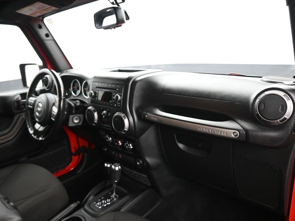 2017 Jeep Wrangler Unlimited Sport, photo 33 of 49