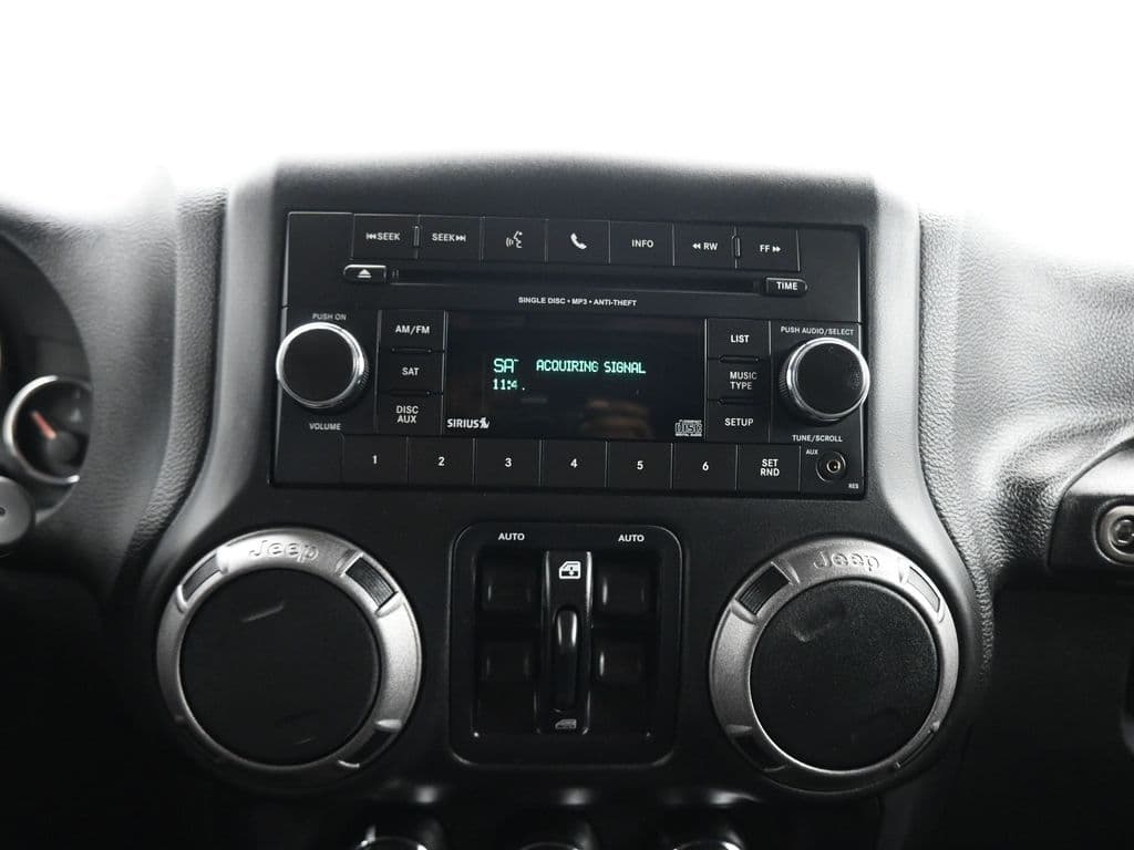 2017 Jeep Wrangler Unlimited Sport, photo 16 of 49