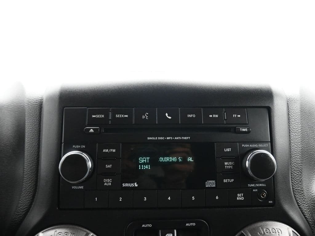 2017 Jeep Wrangler Unlimited Sport, photo 15 of 49