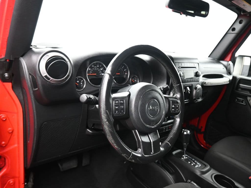2017 Jeep Wrangler Unlimited Sport, photo 12 of 49