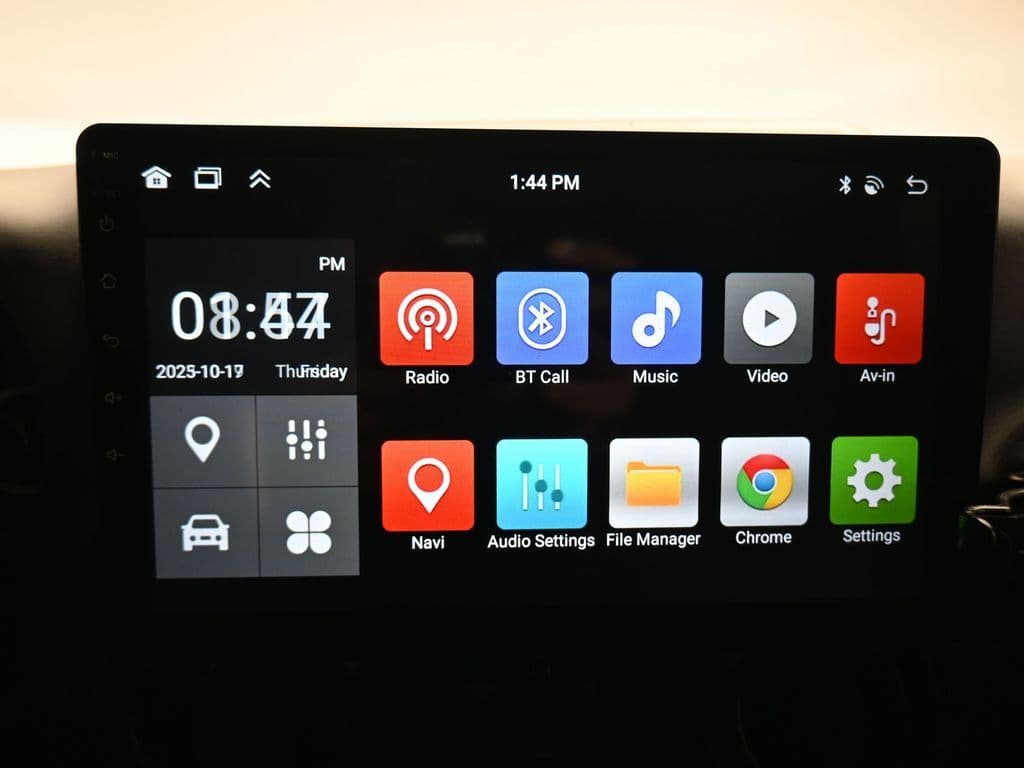 2012 Jeep Wrangler Unlimited Sahara, photo 14 of 44