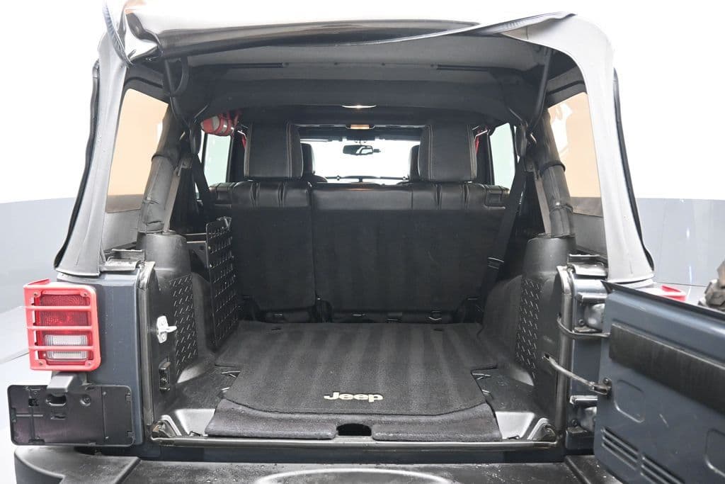 2016 Jeep Wrangler Unlimited Rubicon, photo 33 of 50