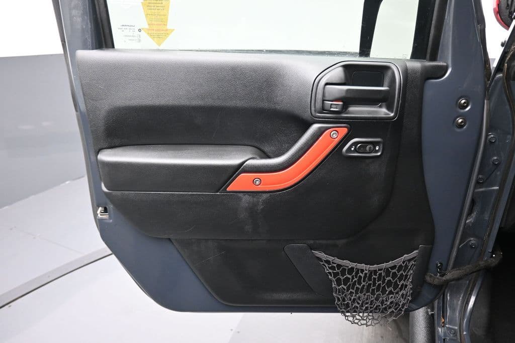 2016 Jeep Wrangler Unlimited Rubicon, photo 9 of 50