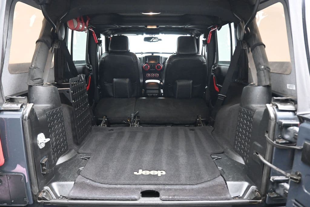 2016 Jeep Wrangler Unlimited Rubicon, photo 34 of 50