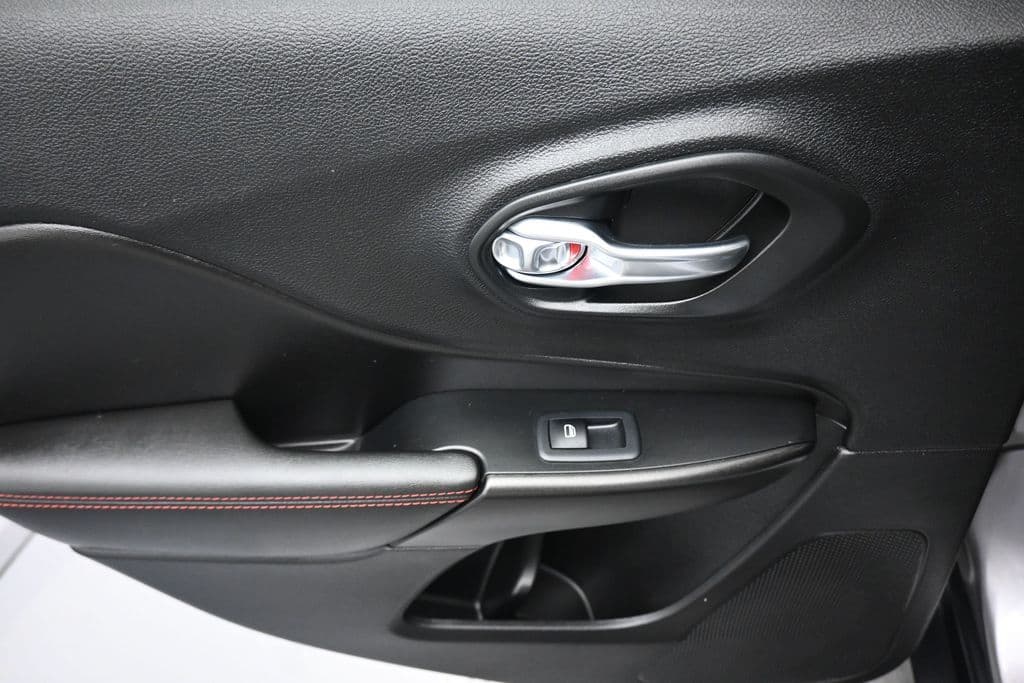 2019 Jeep Cherokee Trailhawk, photo 31 of 59