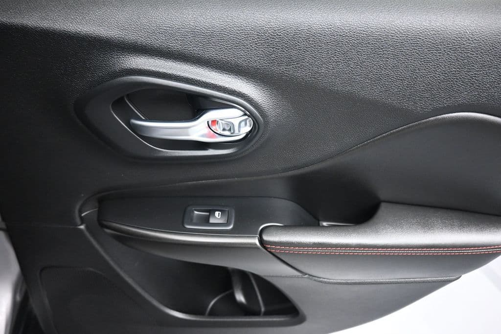 2019 Jeep Cherokee Trailhawk, photo 36 of 59