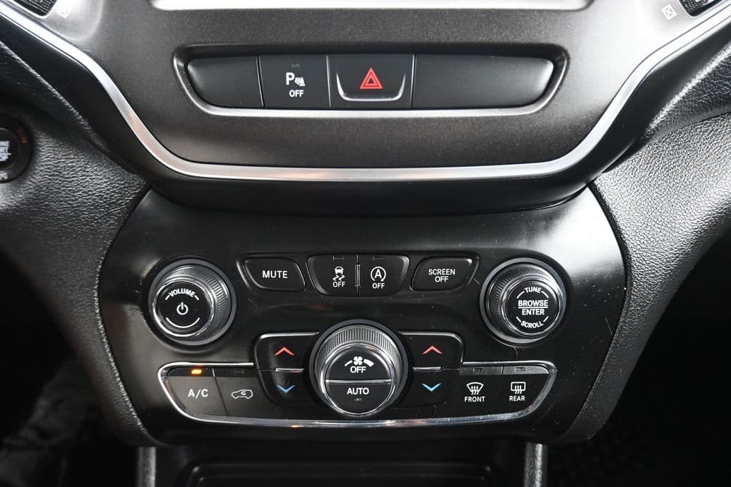 2019 Jeep Cherokee Trailhawk, photo 19 of 59