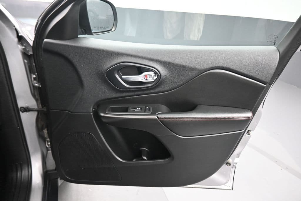 2019 Jeep Cherokee Trailhawk, photo 39 of 59