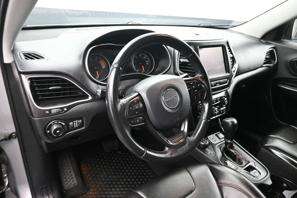 2019 Jeep Cherokee Trailhawk, photo 13 of 59