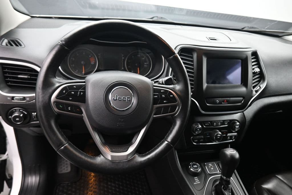 2019 Jeep Cherokee Latitude Plus, photo 14 of 60