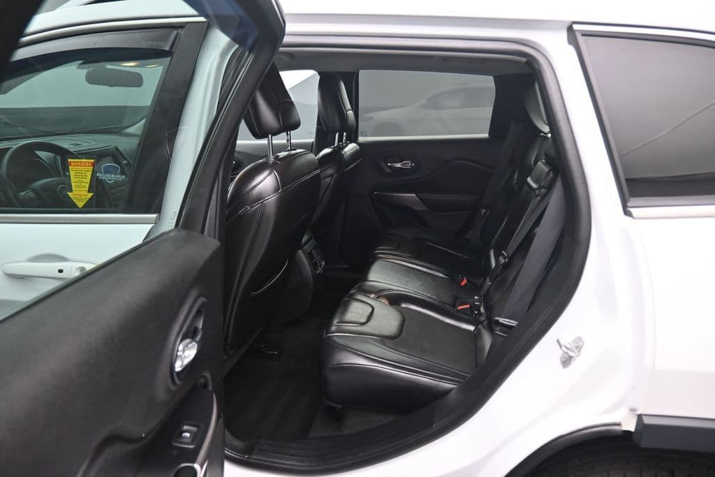 2019 Jeep Cherokee Latitude Plus, photo 33 of 60