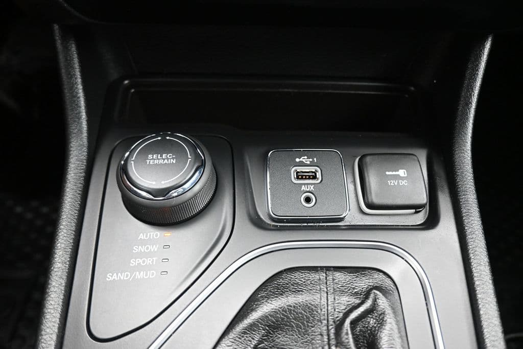 2019 Jeep Cherokee Latitude Plus, photo 22 of 60