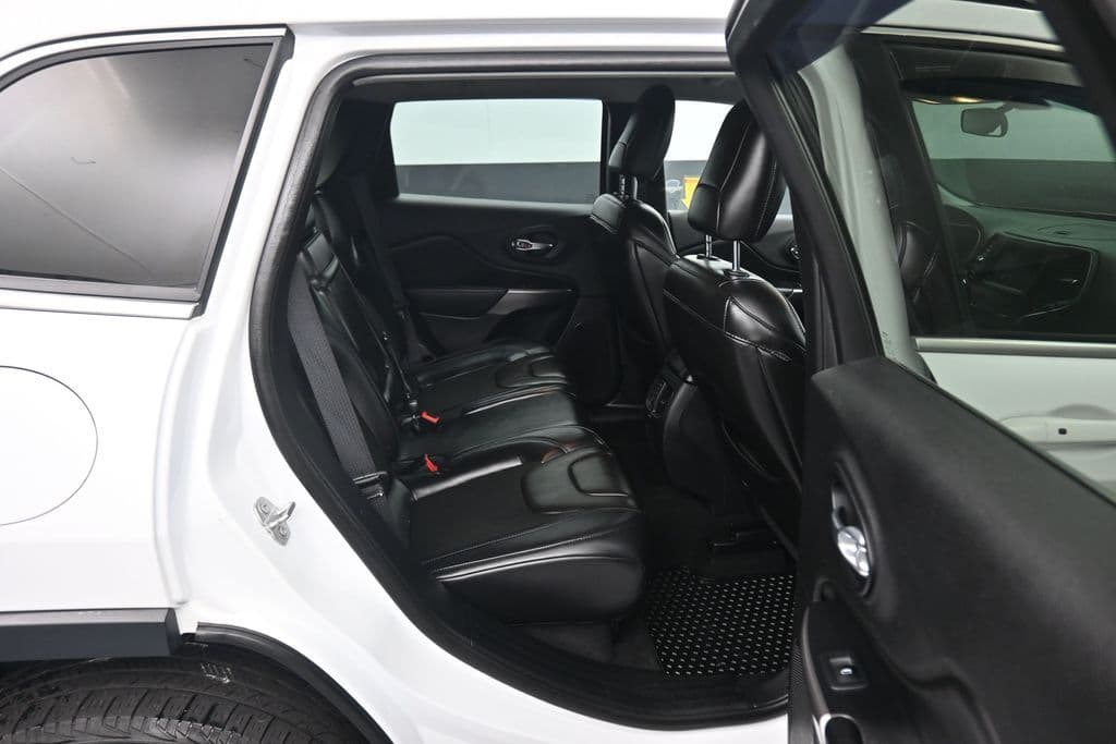 2019 Jeep Cherokee Latitude Plus, photo 38 of 60