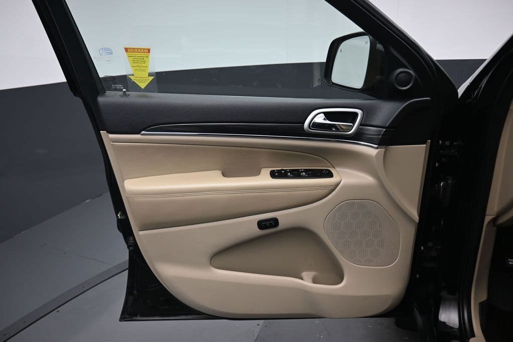 2019 Jeep Grand Cherokee Limited, photo 9 of 64