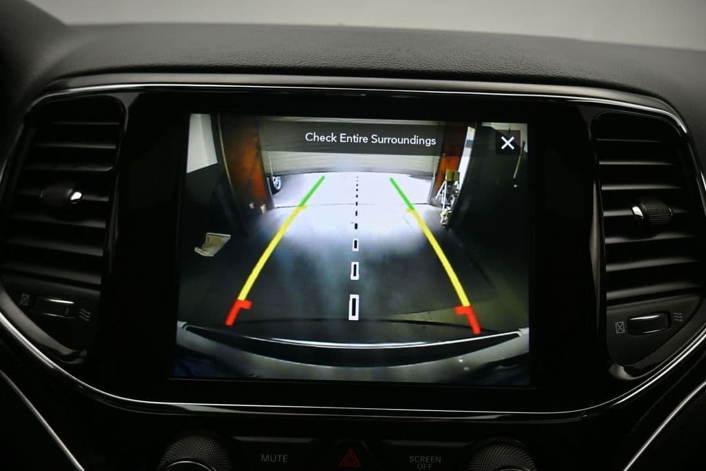 2020 Jeep Grand Cherokee Limited, photo 18 of 61