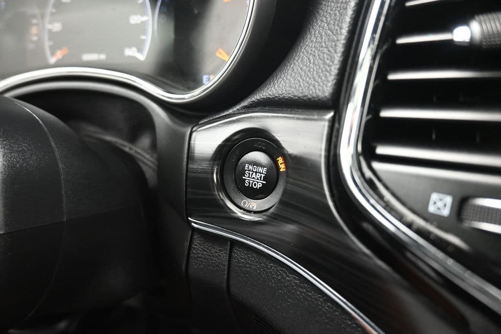 2020 Jeep Grand Cherokee Limited, photo 20 of 61
