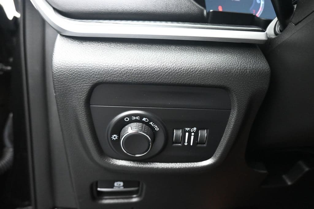 2025 Jeep Grand Cherokee L Altitude X, photo 29 of 73