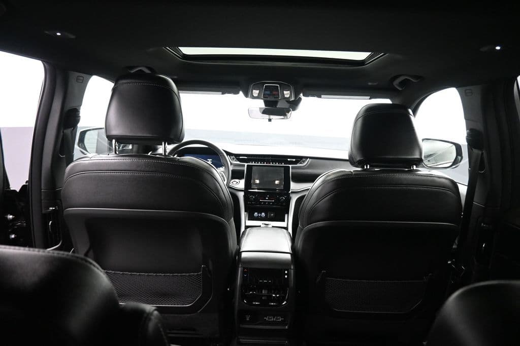 2025 Jeep Grand Cherokee L Altitude X, photo 43 of 73
