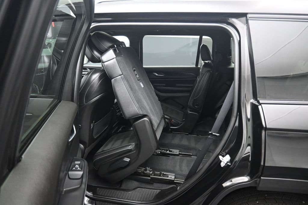 2025 Jeep Grand Cherokee L Altitude X, photo 38 of 73