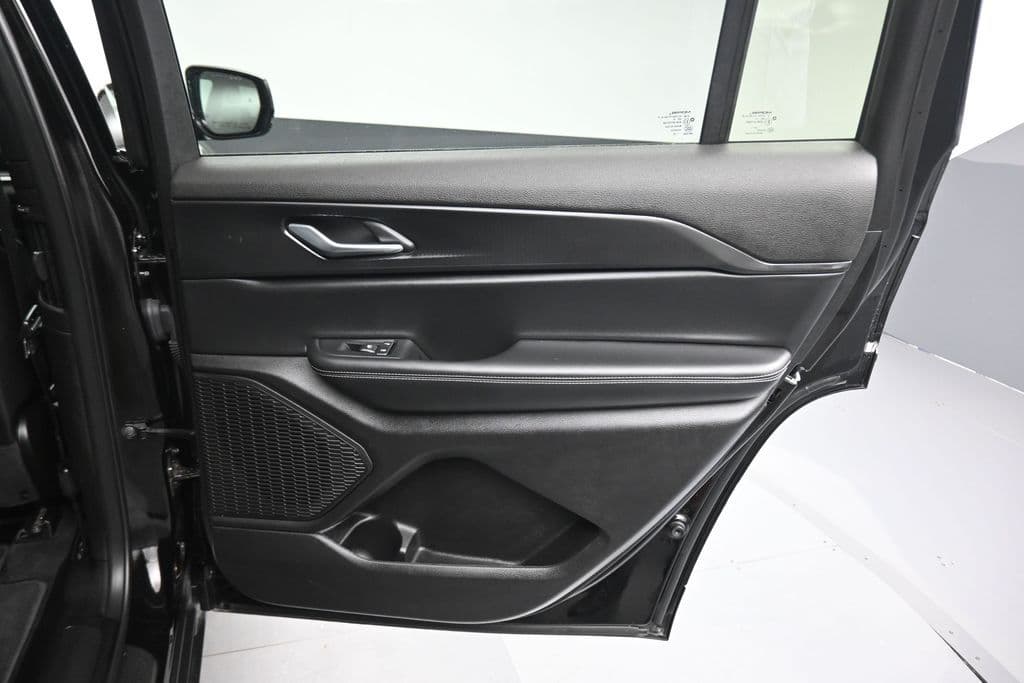 2025 Jeep Grand Cherokee L Altitude X, photo 44 of 73