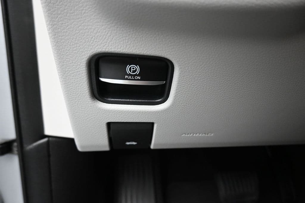 2021 Jeep Grand Cherokee L Overland, photo 34 of 79