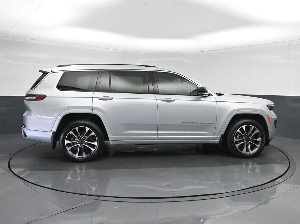 2021 Jeep Grand Cherokee L Overland, photo 8 of 79