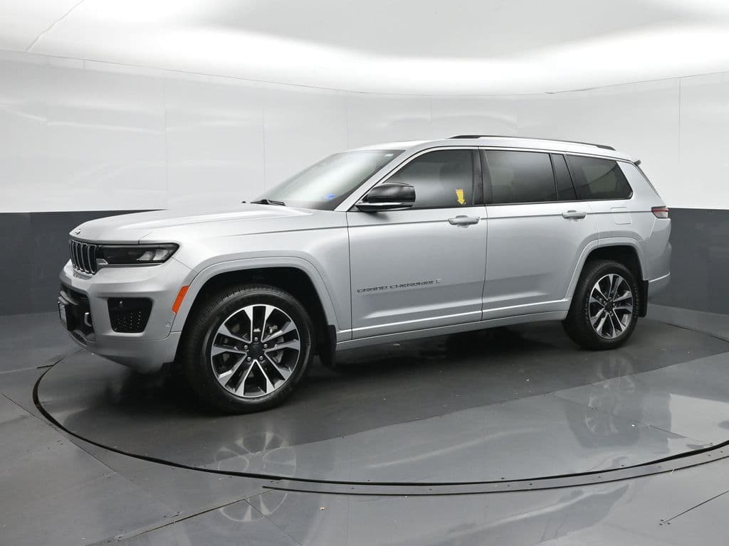 2021 Jeep Grand Cherokee L Overland, photo 3 of 79