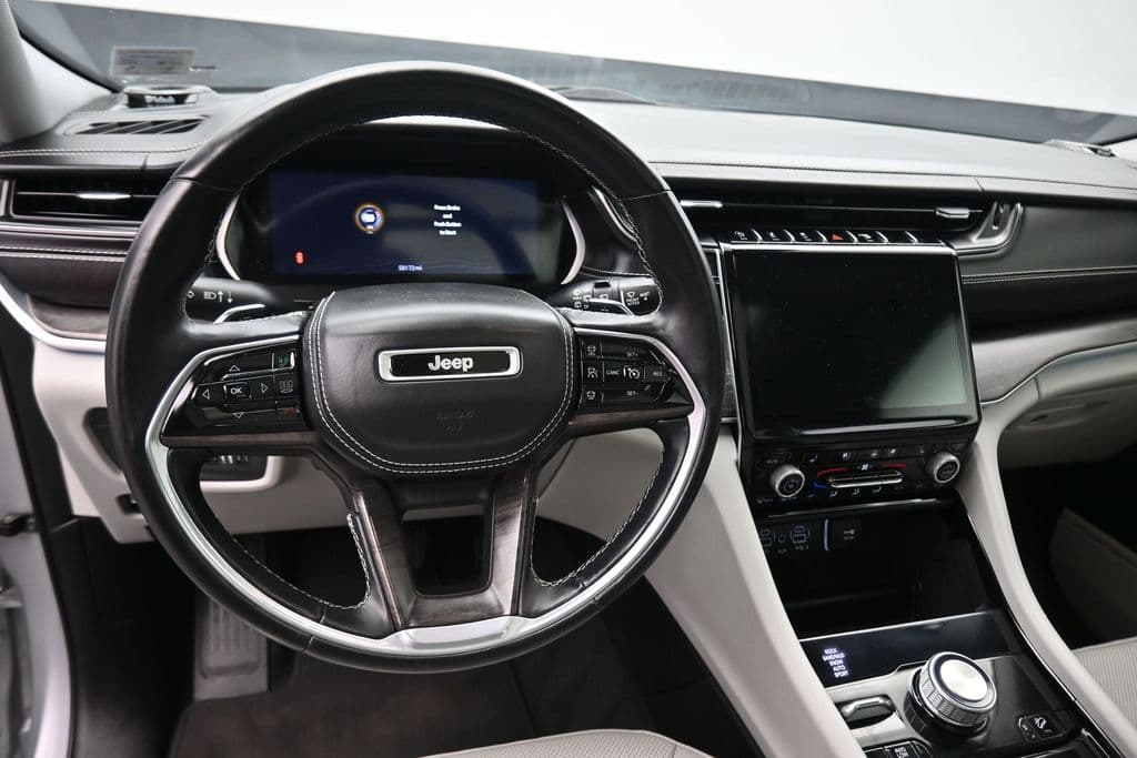 2021 Jeep Grand Cherokee L Overland, photo 15 of 79