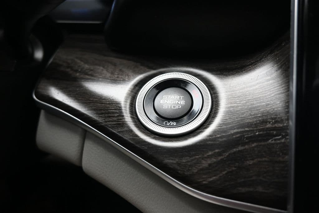 2021 Jeep Grand Cherokee L Overland, photo 26 of 79