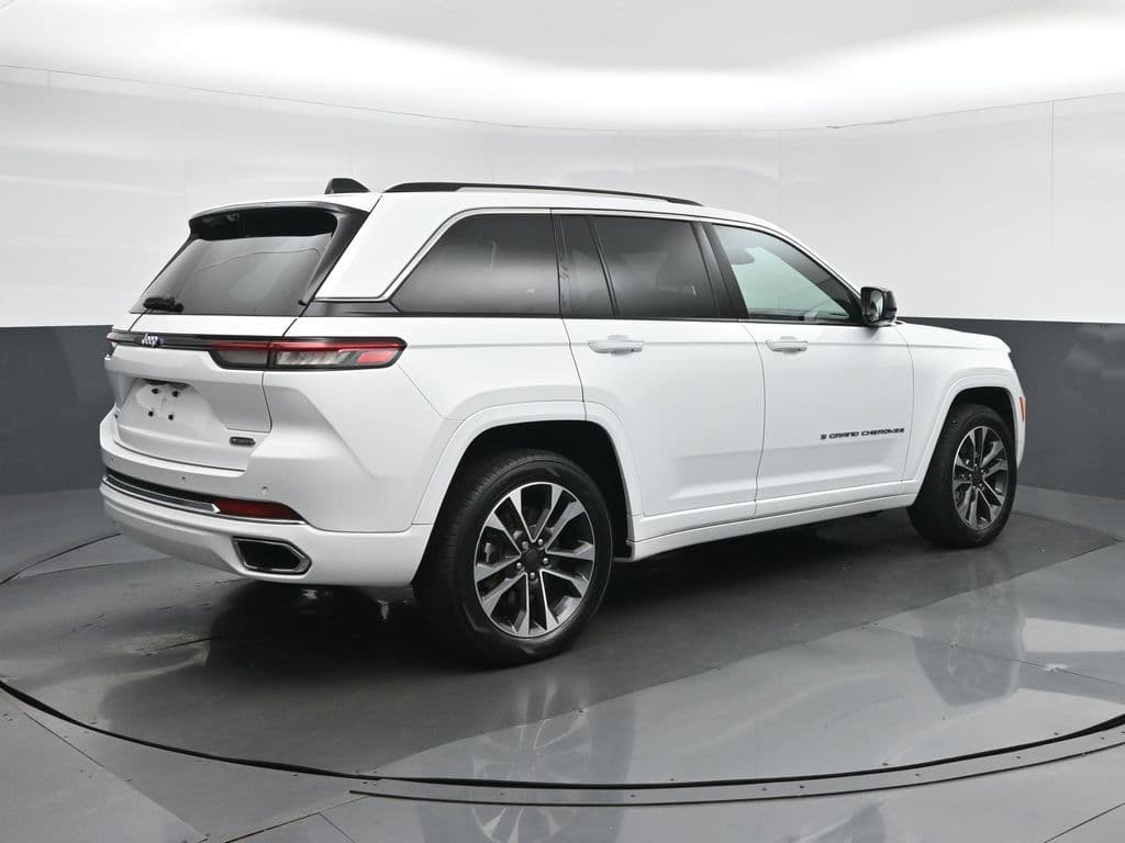 2023 Jeep Grand Cherokee Overland 4xe, photo 7 of 71