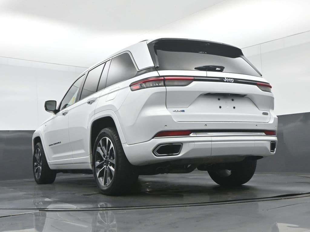 2023 Jeep Grand Cherokee Overland 4xe, photo 66 of 71