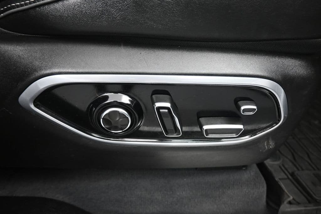 2023 Jeep Grand Cherokee Overland 4xe, photo 53 of 71