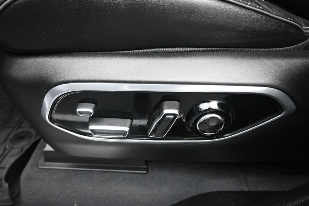 2023 Jeep Grand Cherokee Overland 4xe, photo 13 of 71