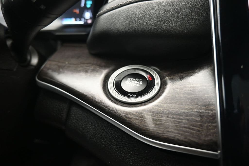 2023 Jeep Grand Cherokee Overland 4xe, photo 29 of 71