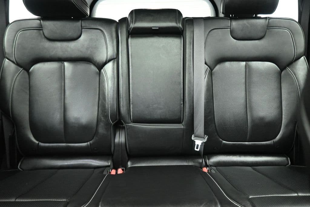 2023 Jeep Grand Cherokee Overland 4xe, photo 37 of 71