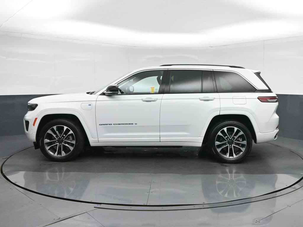 2023 Jeep Grand Cherokee Overland 4xe, photo 4 of 71