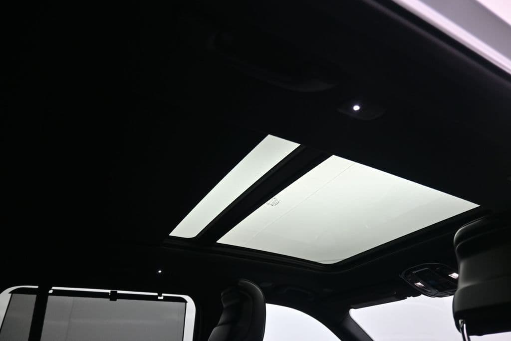 2023 Jeep Grand Cherokee Overland 4xe, photo 49 of 71