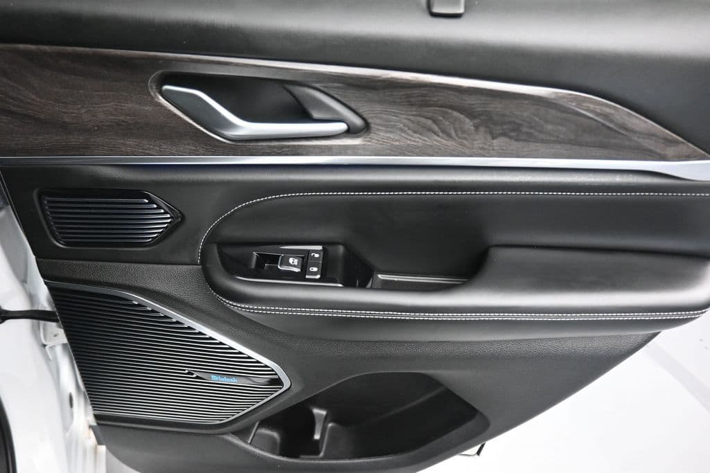 2023 Jeep Grand Cherokee Overland 4xe, photo 45 of 71