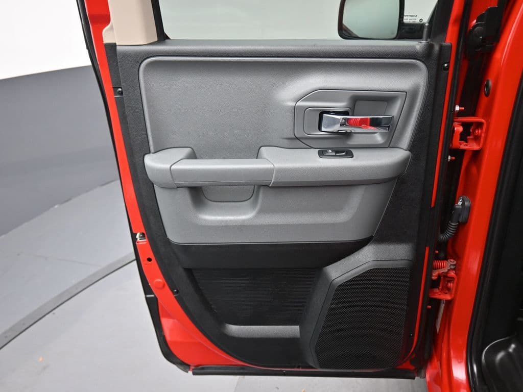 2018 RAM 1500 SLT, photo 28 of 57