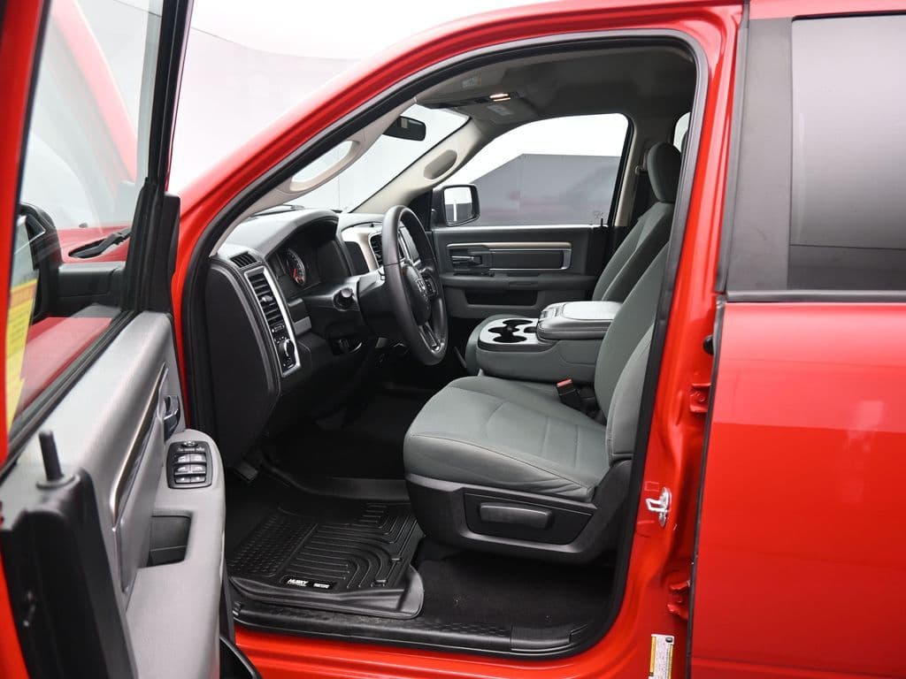 2018 RAM 1500 SLT, photo 11 of 57