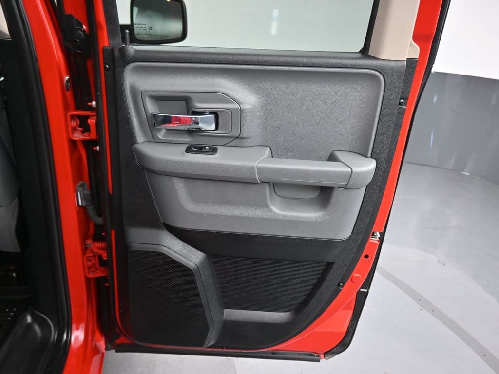 2018 RAM 1500 SLT, photo 33 of 57