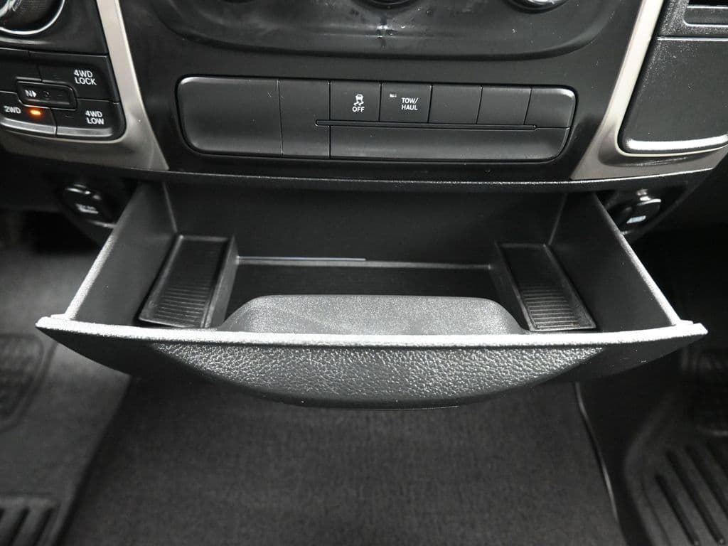 2018 RAM 1500 SLT, photo 19 of 57