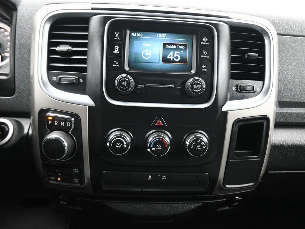 2018 RAM 1500 SLT, photo 18 of 57