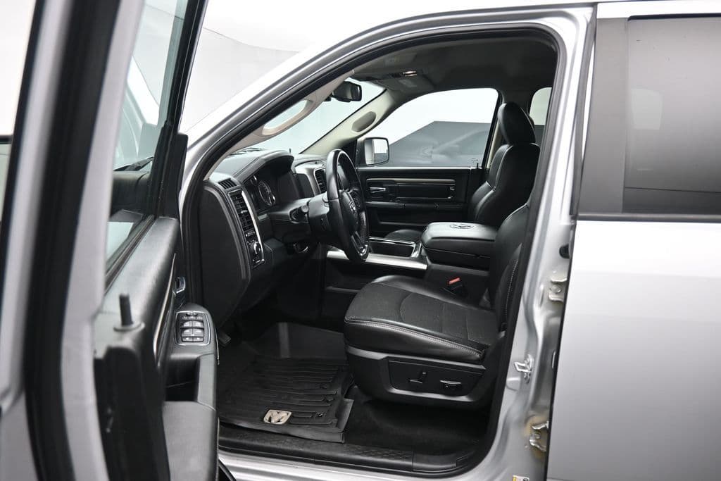2016 RAM 1500 Sport, photo 28 of 74