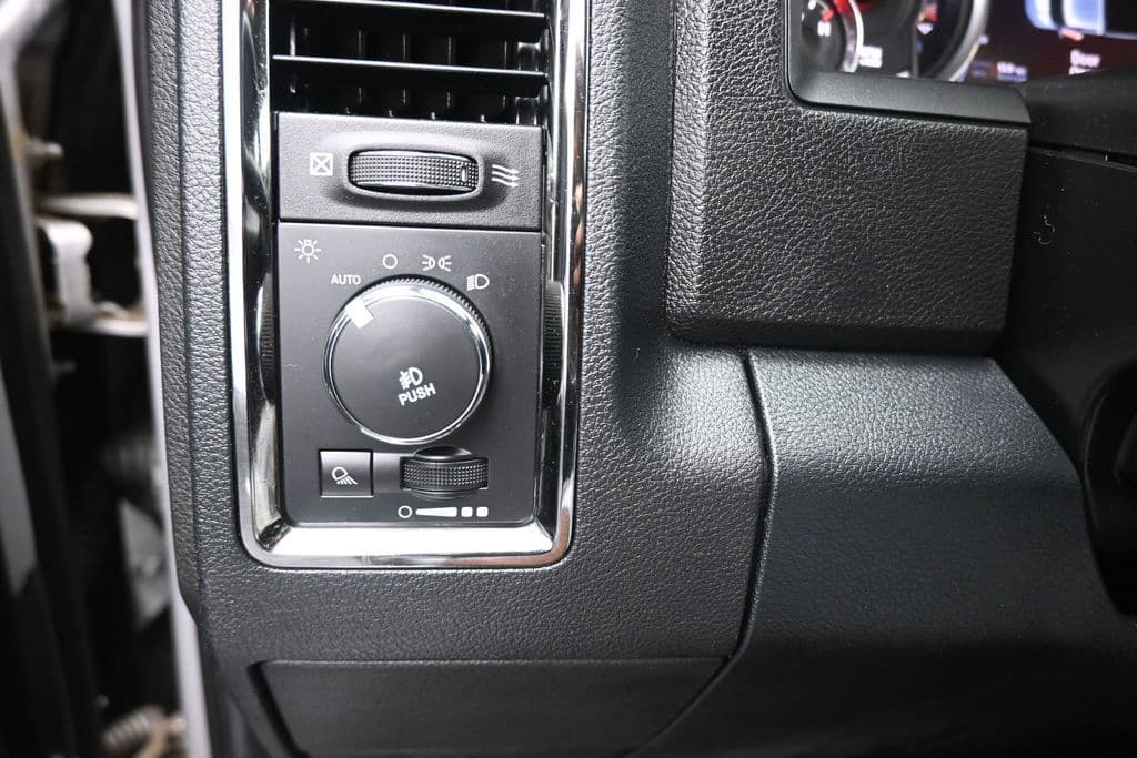 2016 RAM 1500 Sport, photo 41 of 74