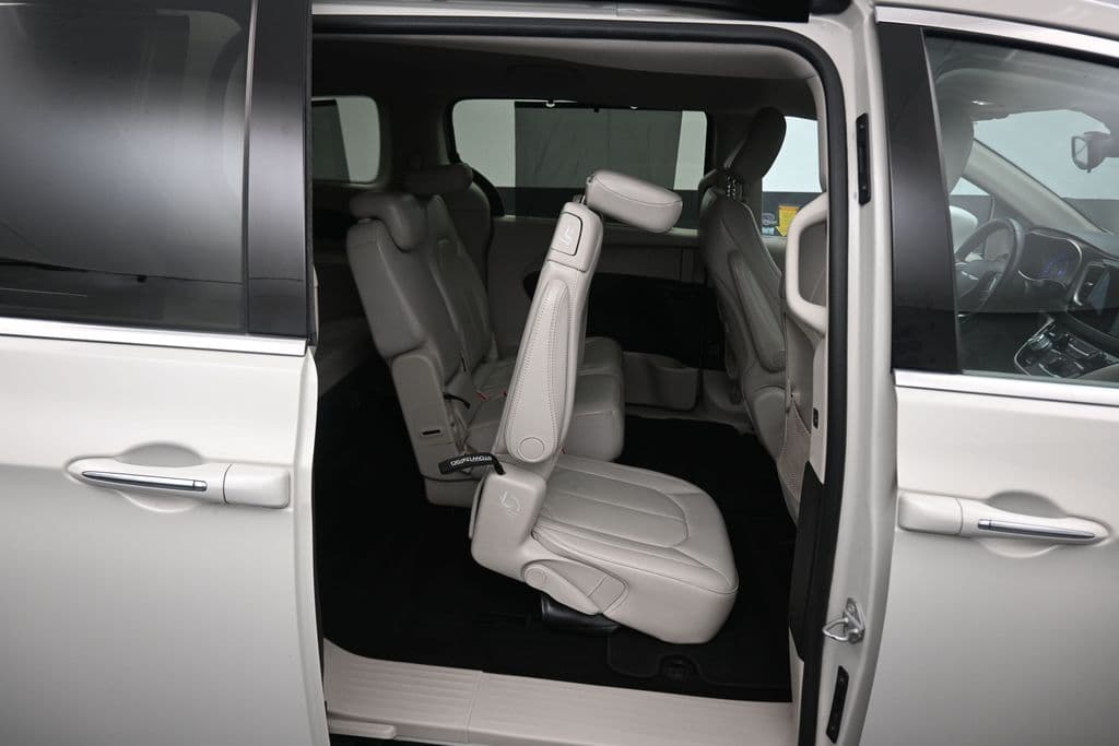 2016 RAM 1500 Sport, photo 13 of 74