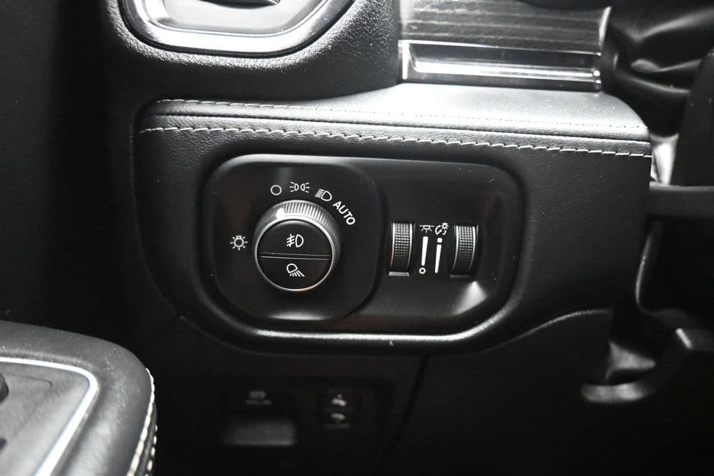 2022 RAM 1500 Limited, photo 26 of 61