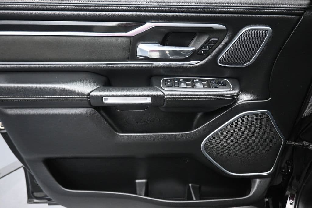 2021 RAM 1500 Laramie, photo 10 of 70